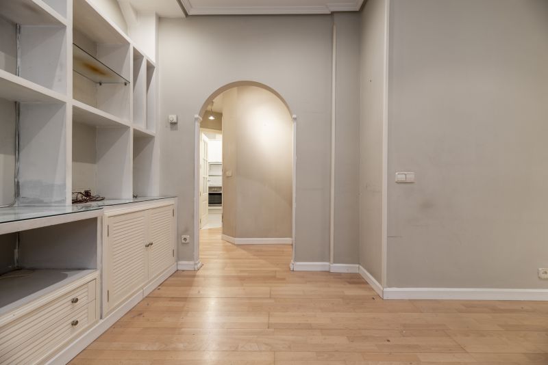 How Built-In Furniture Improves Home Organization